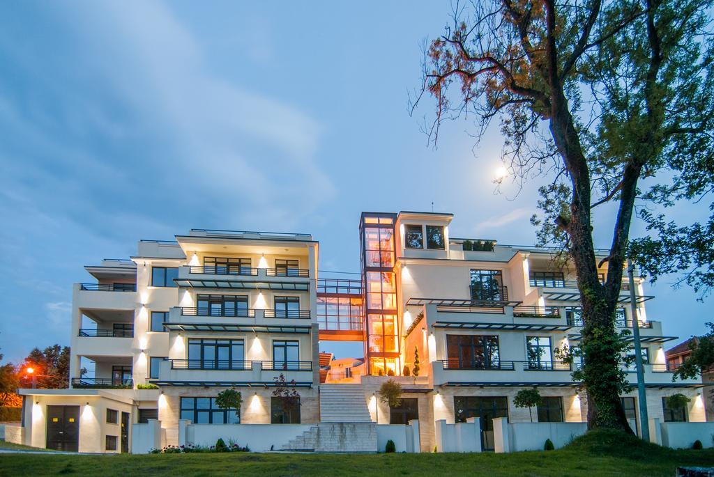 Apartamento Vila Opera Vrnjačka Banja Exterior foto